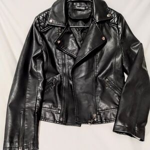 Tanning Women's Classic Black Leather Biker Jacket